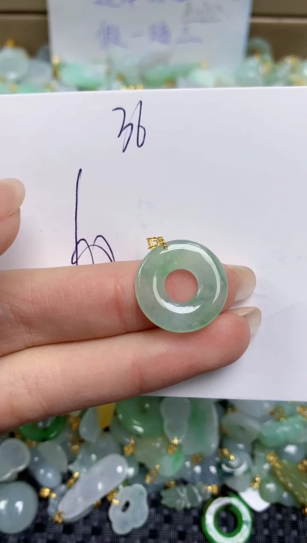 【闪购商品】翡翠颈饰18K金镶嵌天然缅甸A货翡翠