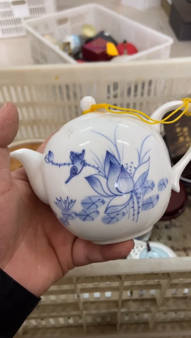 无运费险有瑕疵的摄影的产品有使用过的痕迹有点脏介意勿拍