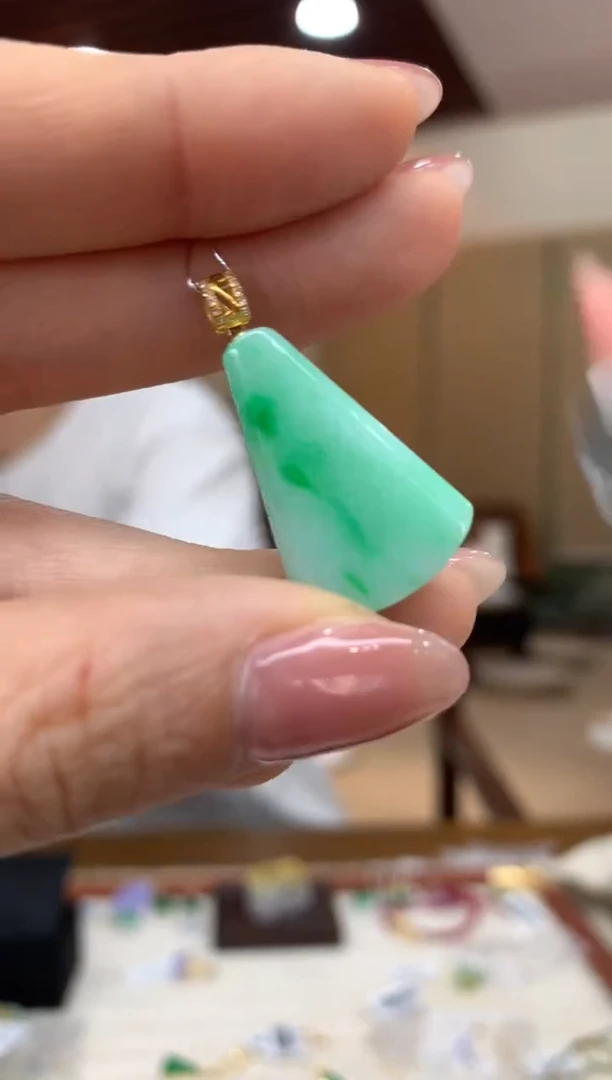 吊坠(不含链)18K金镶嵌翡翠无事牌