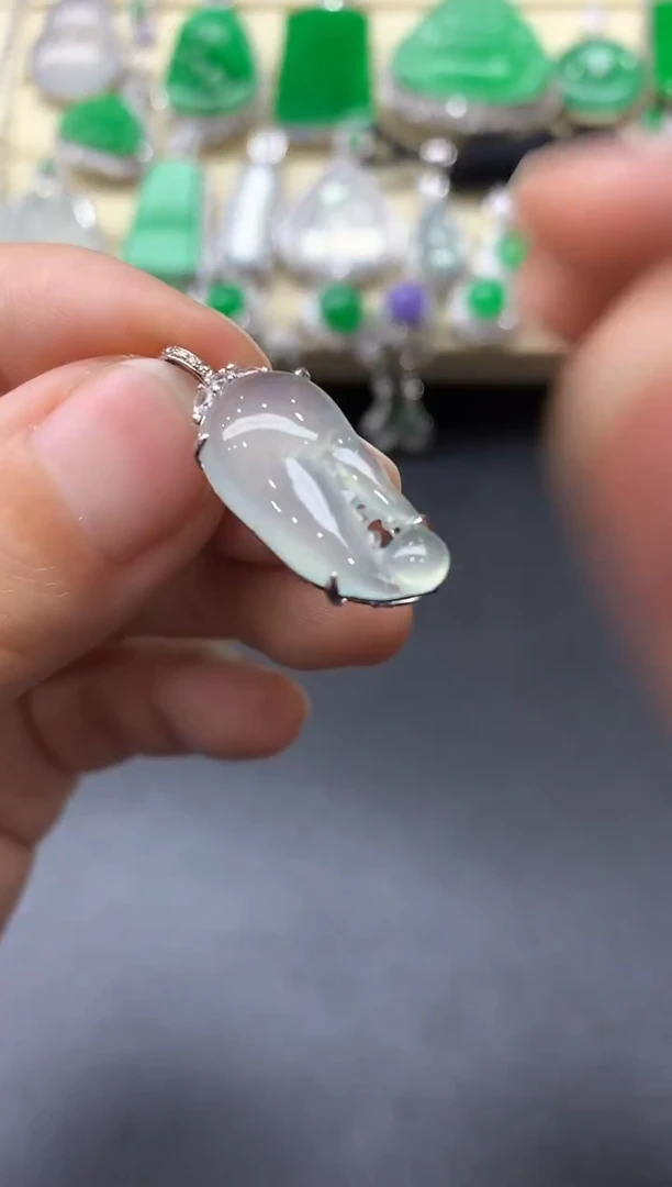 颈饰18K金镶嵌翡翠368-中国好珍宝