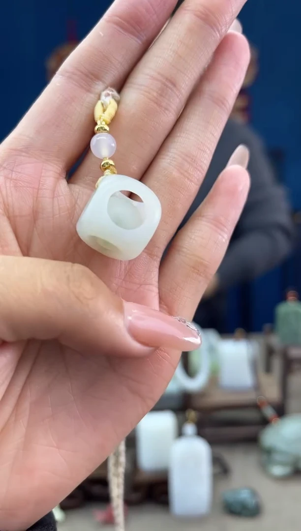 【闪购商品】和田玉颈饰未镶嵌1