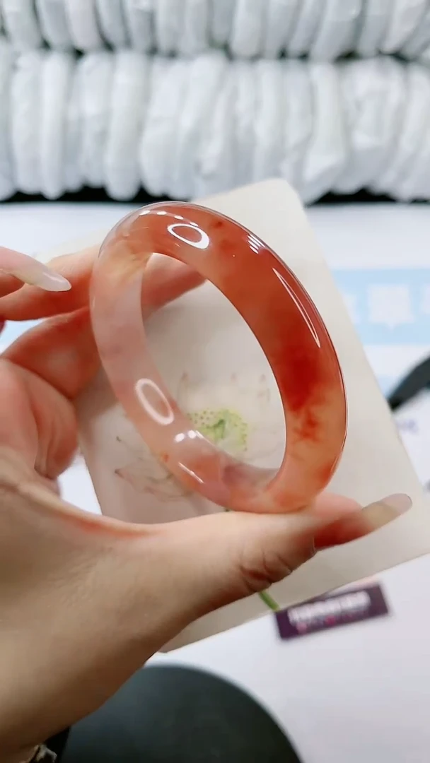 【闪购商品】石英质玉手镯未镶嵌多样性发货L478