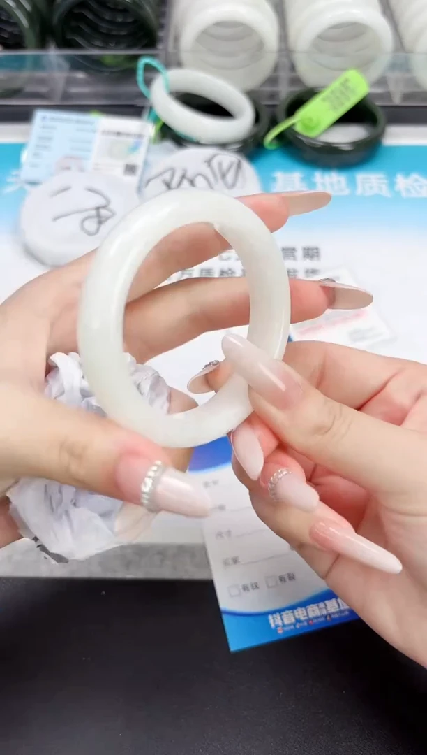 未镶嵌手镯和田玉10.1-15-52