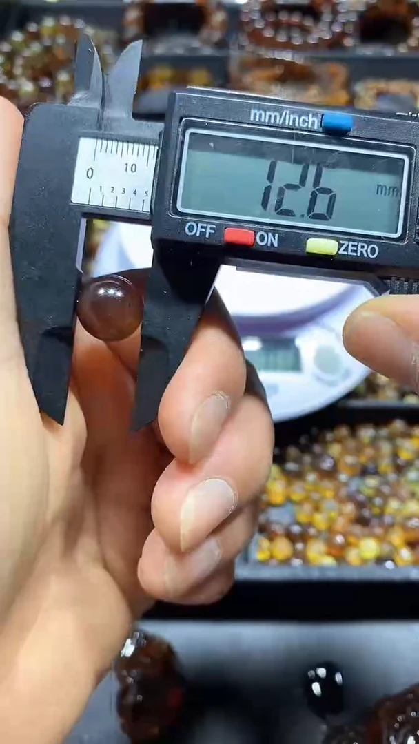 绿珀颈饰未镶嵌天然缅甸琥珀