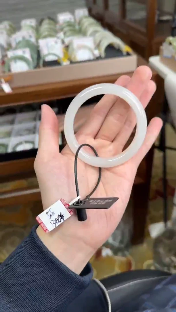 未镶嵌手镯和田玉58