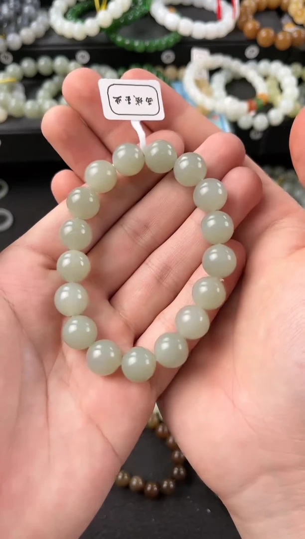 【闪购商品】和田玉手串未镶嵌且末青白卡12微色差