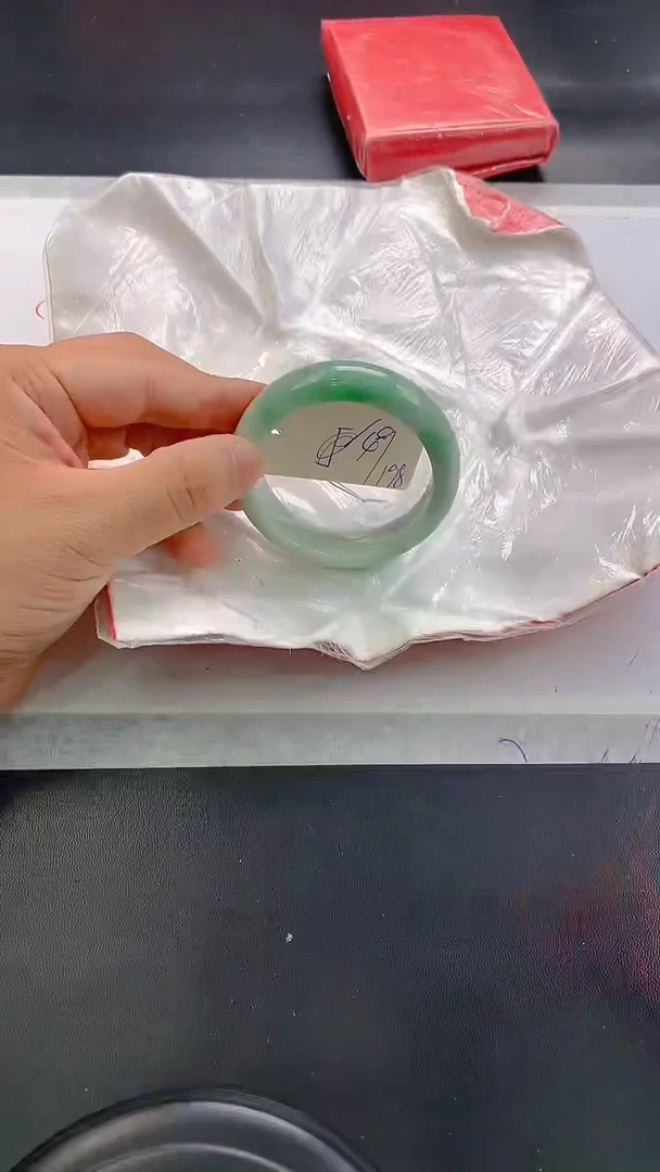 未镶嵌手镯翡翠198
