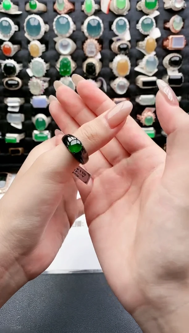 【闪购商品】翡翠戒指银S925镶嵌天然翡翠时尚男戒