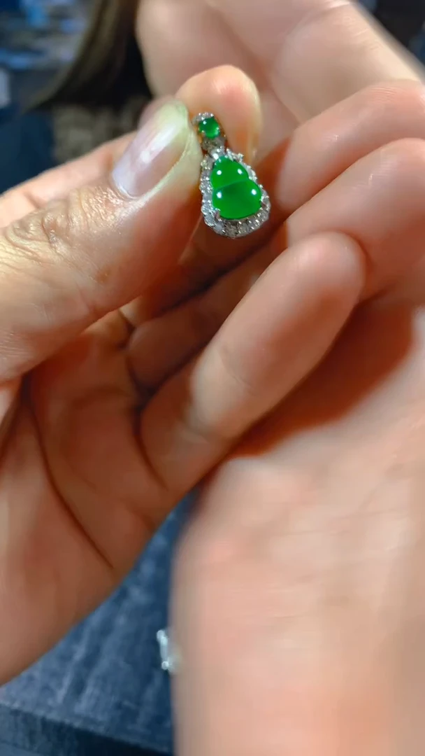 吊坠(赠链)未镶嵌翡翠多样性发一