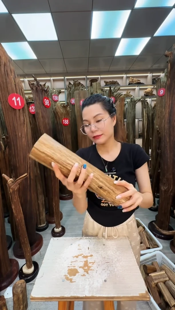 沉香碎屑沉香沉香原料摆件工艺品一百以上带底座