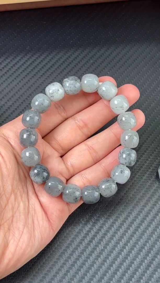 未镶嵌手串和田玉和田黑山微色差卡12m