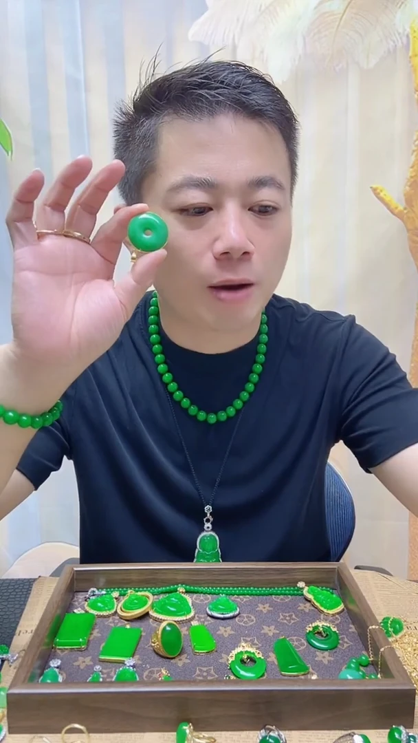 吊坠(赠链)14K金镶嵌翡翠翡翠吊坠