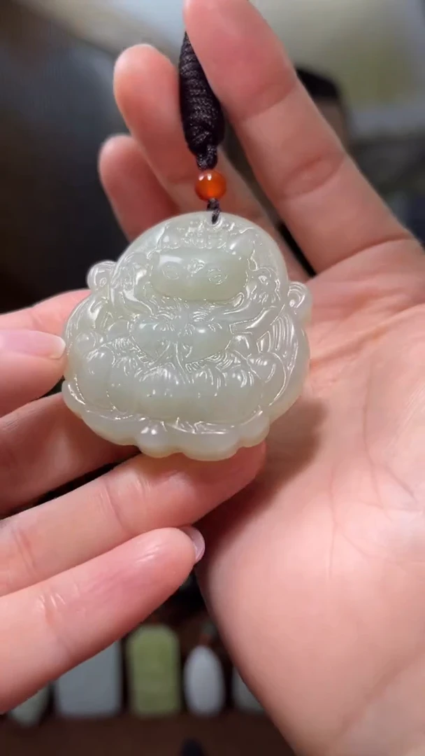 颈饰未镶嵌和田玉·