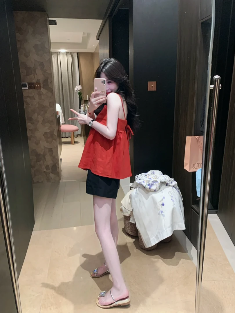 2025年夏季新款法式小香风红色吊带背心女搭配高腰短裤气质两件套