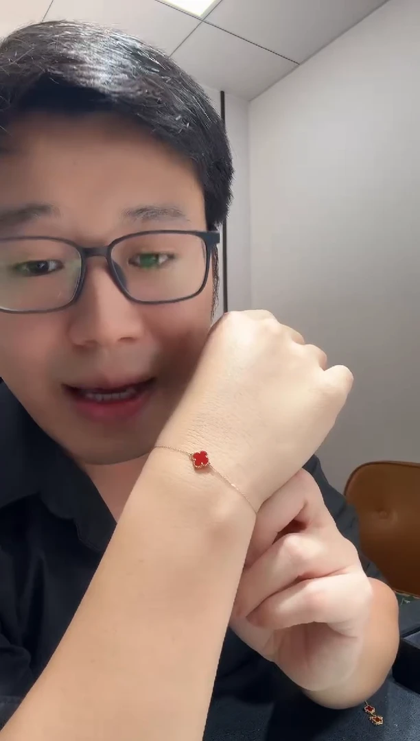 玛瑙/玉髓手链18K金镶嵌红色k黄，小号单花手链GHJ