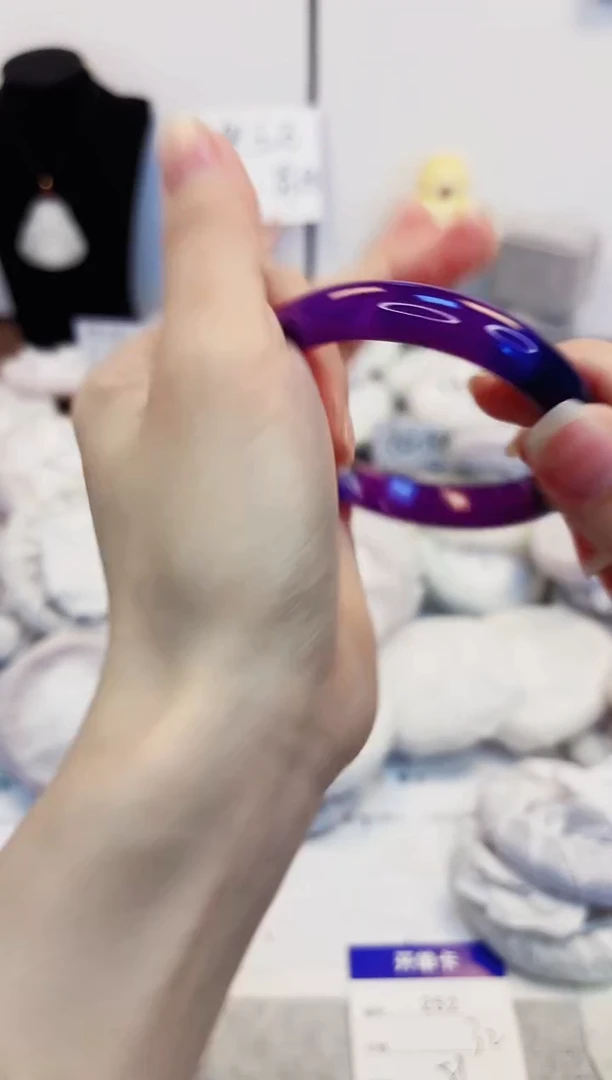 【闪购商品】石英质玉手镯未镶嵌252-玛瑙圈口59