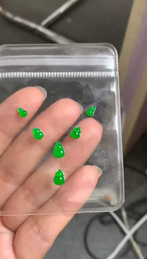 未镶嵌定制翡翠颜毛货