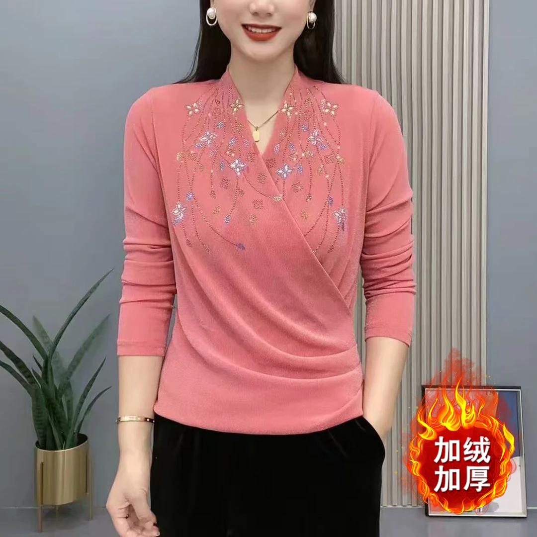 加绒款新款交叉领简约妈妈装纯色烫钻柳条长袖百搭打底衫
