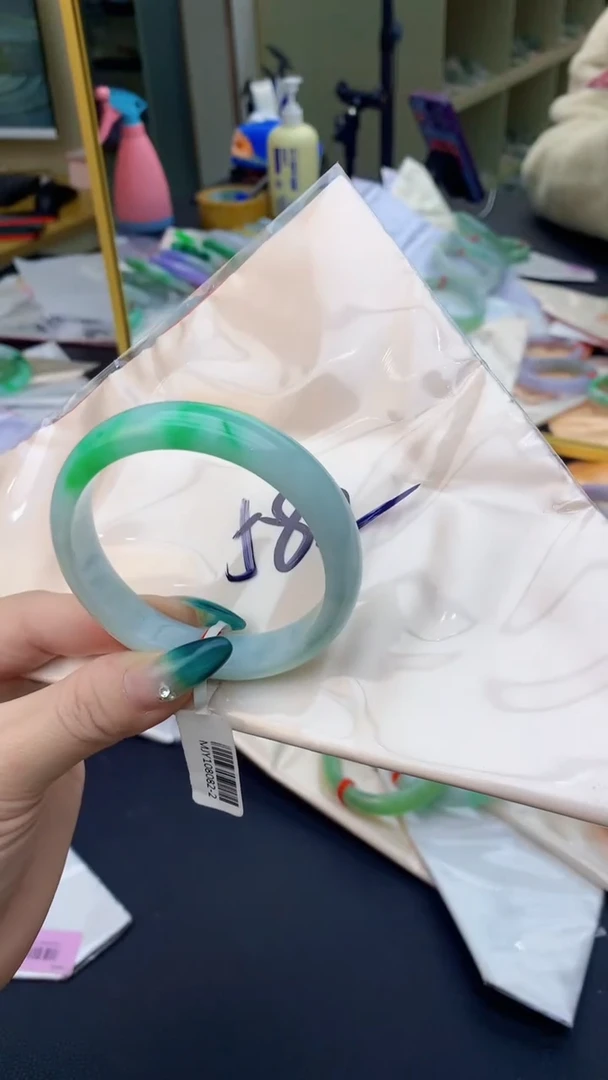 【闪购商品】翡翠手镯未镶嵌0330327617