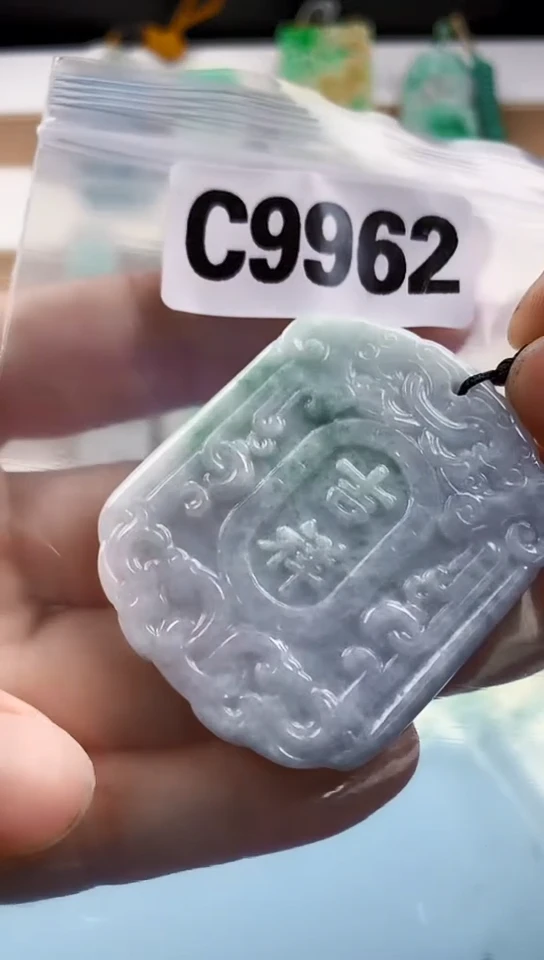 翡翠未镶嵌颈饰天然翡翠吊坠挂件