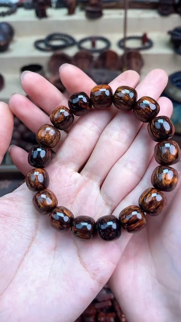 降真香手串/手链M****?海南红降12*12老型玉化料