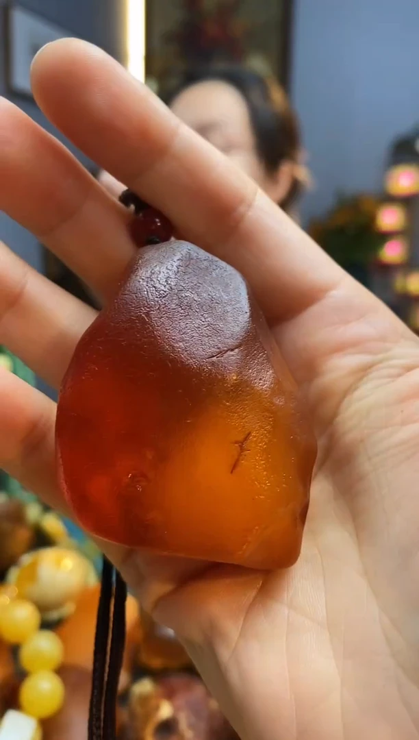 琥珀颈饰未镶嵌吊坠