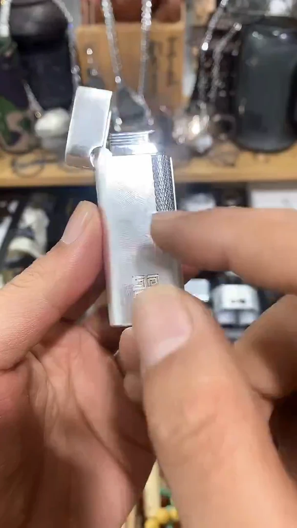瓷片闪购商品  如图所示