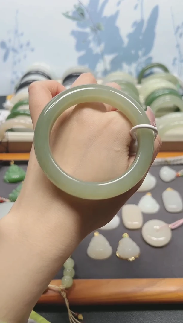 【闪购商品】和田玉手镯未镶嵌zy4311圈口55