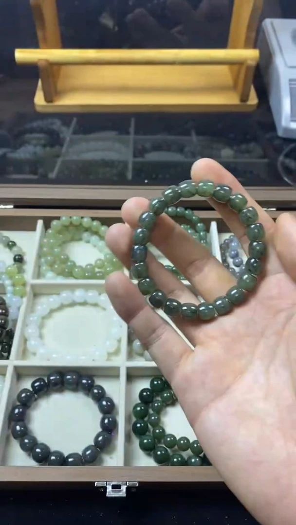 未镶嵌手串和田玉主播推荐！！