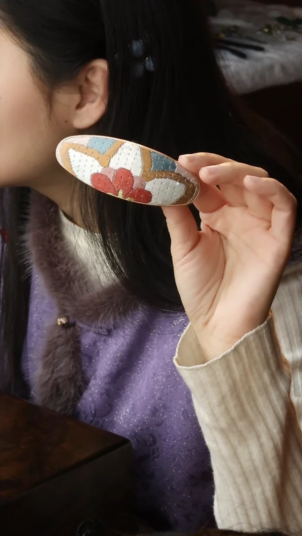 【闪购商品】刺绣纯手工非遗国风饰品一个