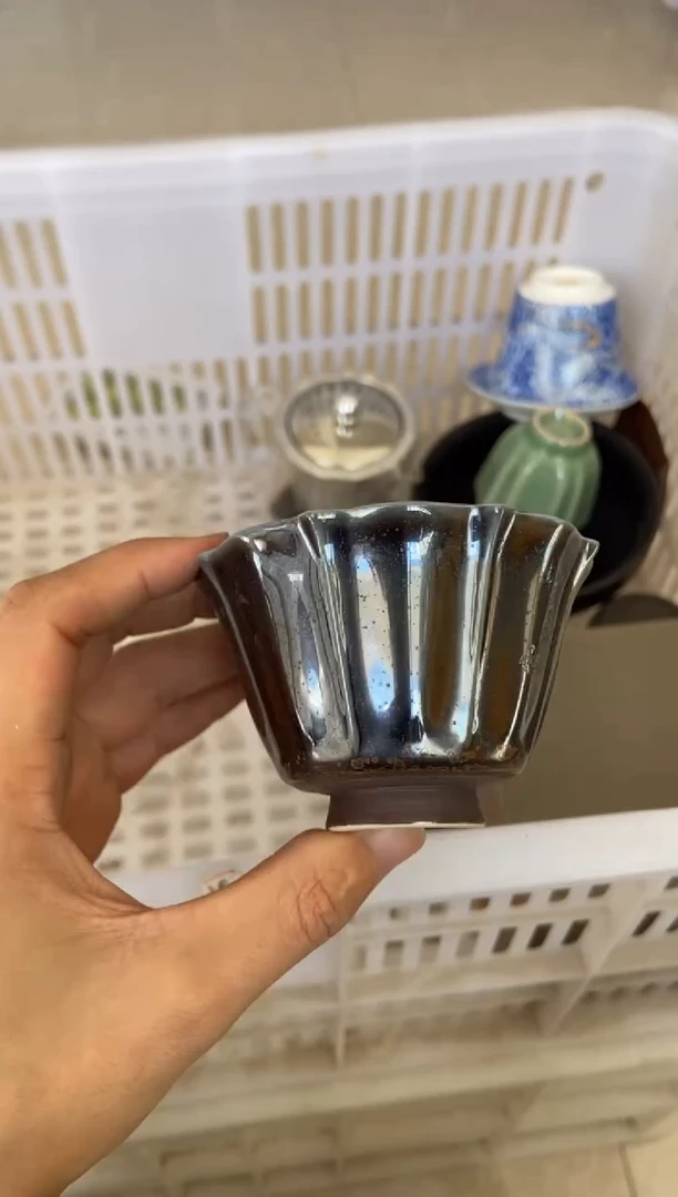 无运费险有瑕疵的摄影的产品有使用过的痕迹有点脏介意勿拍杯