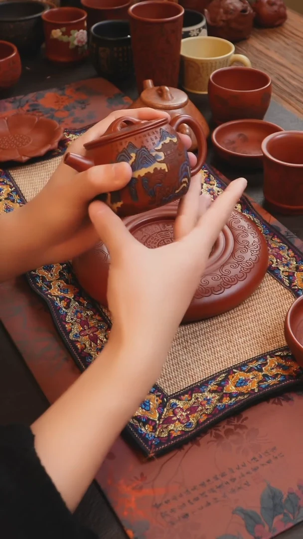 茶杯紫砂见素造器堆绘蓝黄彩色茶壶
