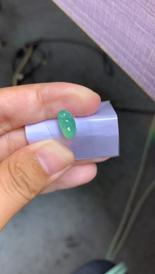 未镶嵌定制翡翠毛货