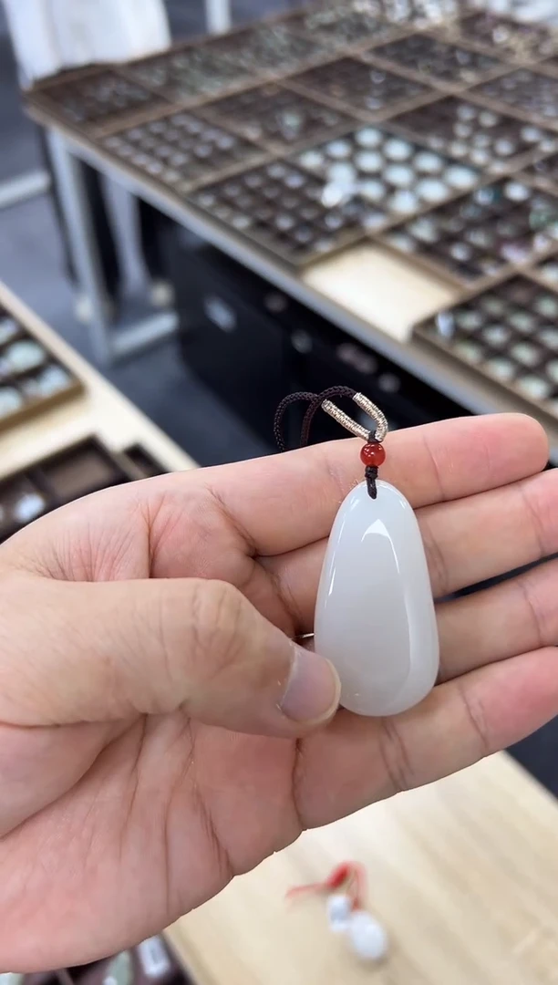 颈饰未镶嵌和田玉随型