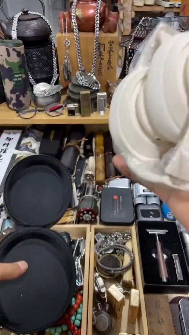 瓷片闪购商品  如图所示