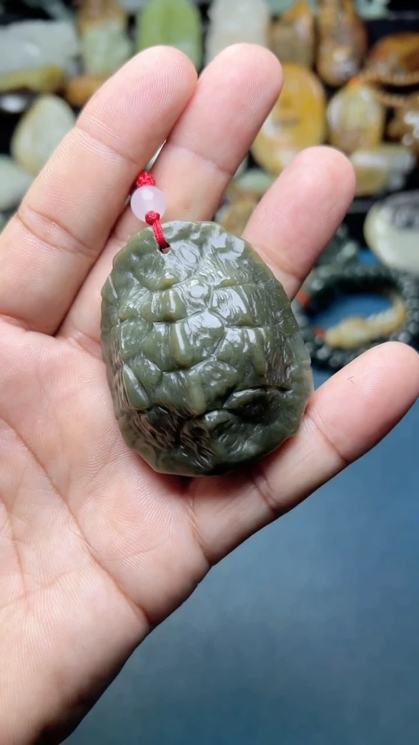 未镶嵌和田玉把件-