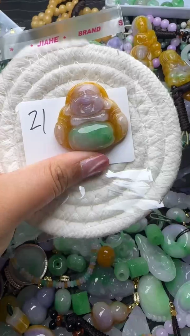 颈饰未镶嵌翡翠天然缅甸翡翠吊坠