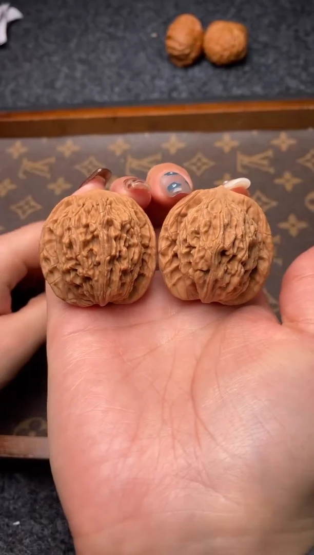 把件文玩核桃b85号39尺虎头