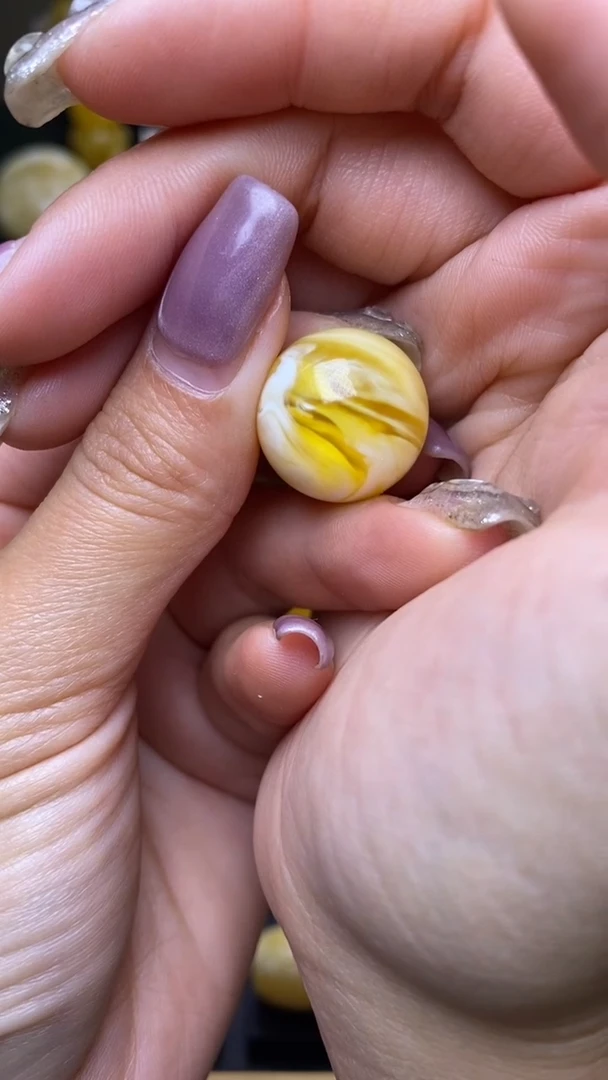 【闪购商品】琥珀裸石未镶嵌葵. 2