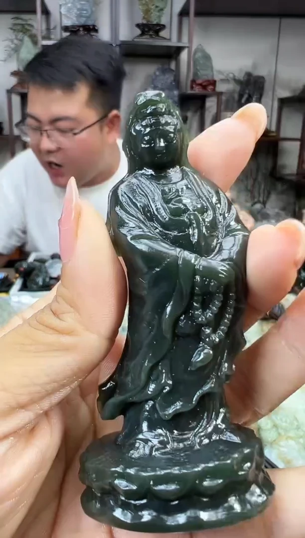 和田玉未镶嵌把件100