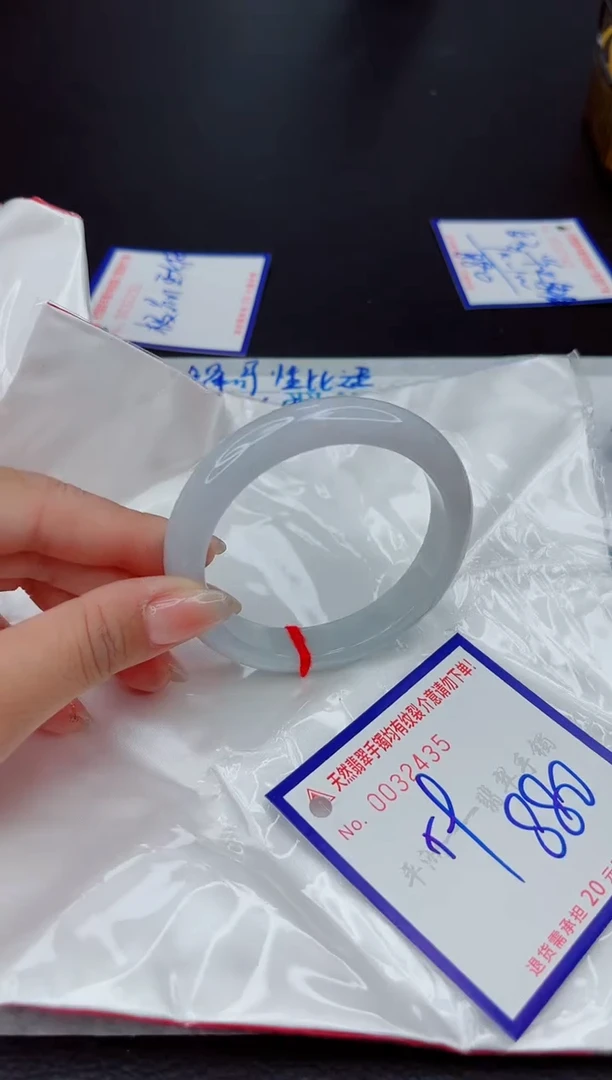 翡翠手镯未镶嵌111111111111111