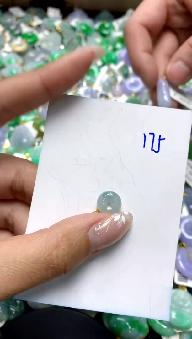 【闪购商品】翡翠颈饰18K金镶嵌1111111111111