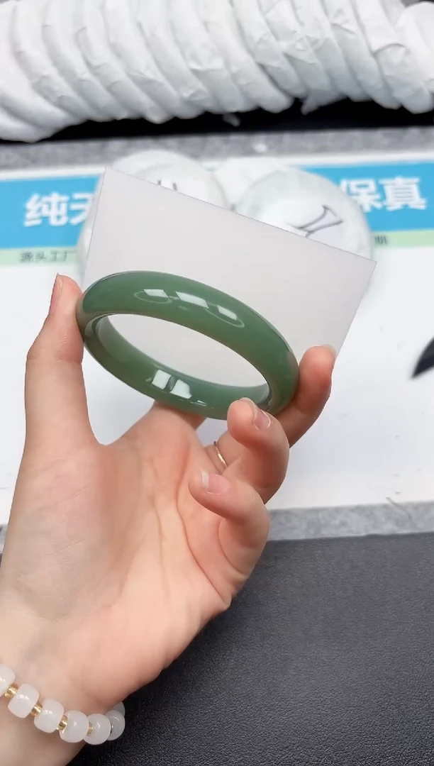 未镶嵌手镯石英质玉60-60.1