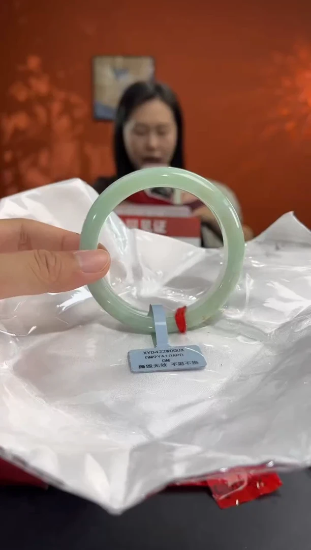 未镶嵌手镯翡翠3