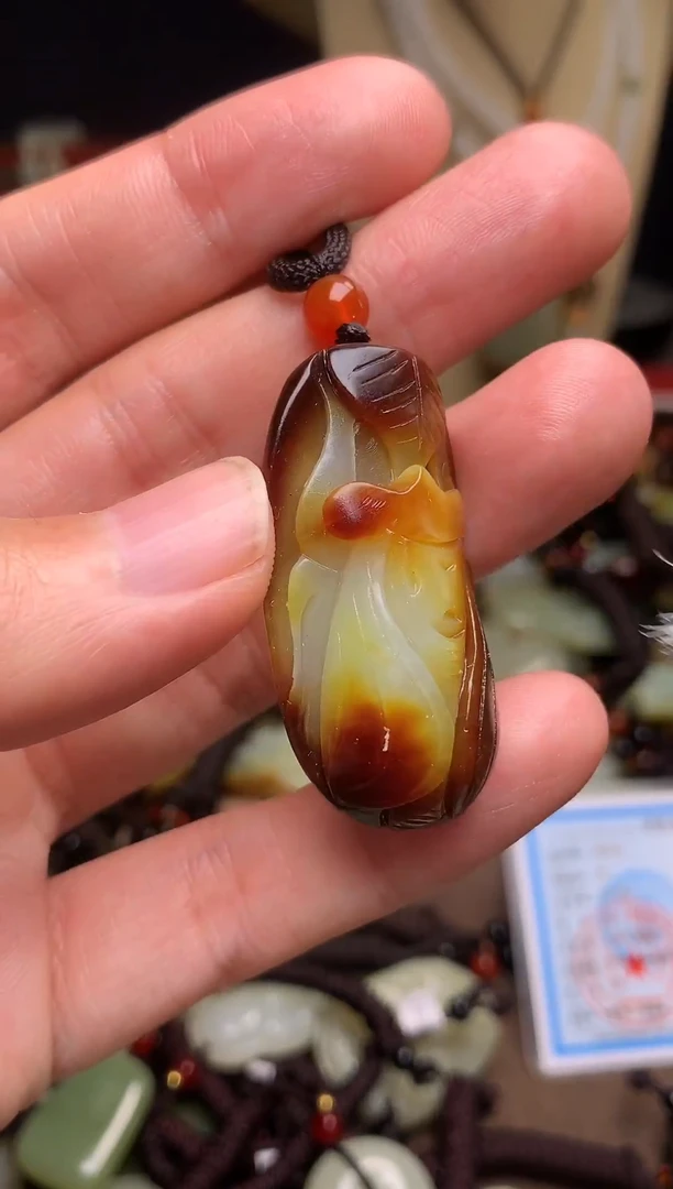 颈饰未镶嵌和田玉新疆料青海料清水和田玉吊坠