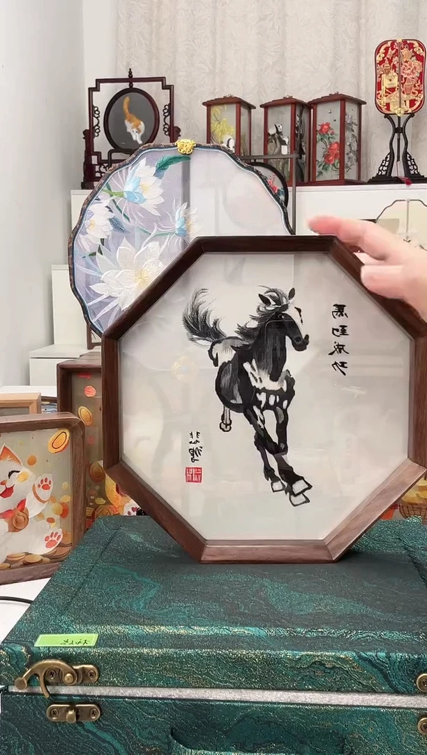 扇子苏绣作品手工摆台
