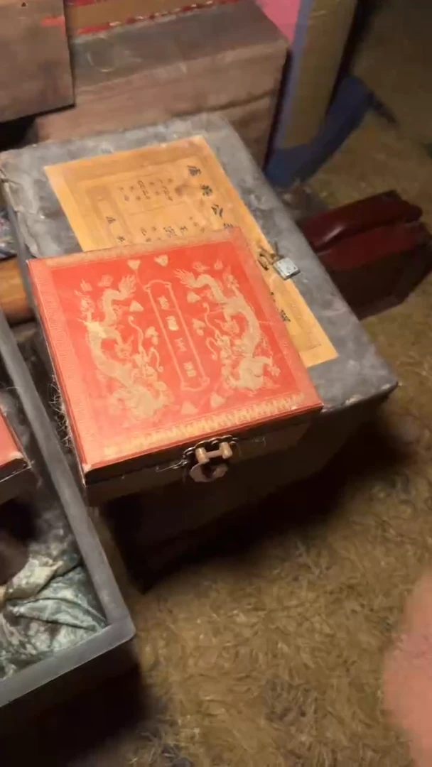 木摆件精美开红色双龙盒单个链接