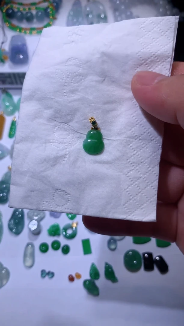 吊坠(不含链)18K金镶嵌翡翠980