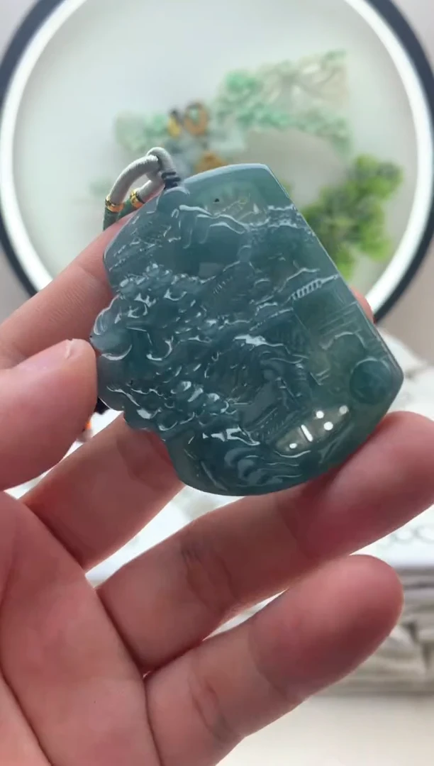 颈饰未镶嵌翡翠山水牌