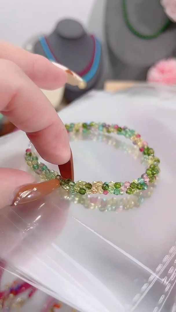 银S925镶嵌手链尖晶石彩麻花19.9